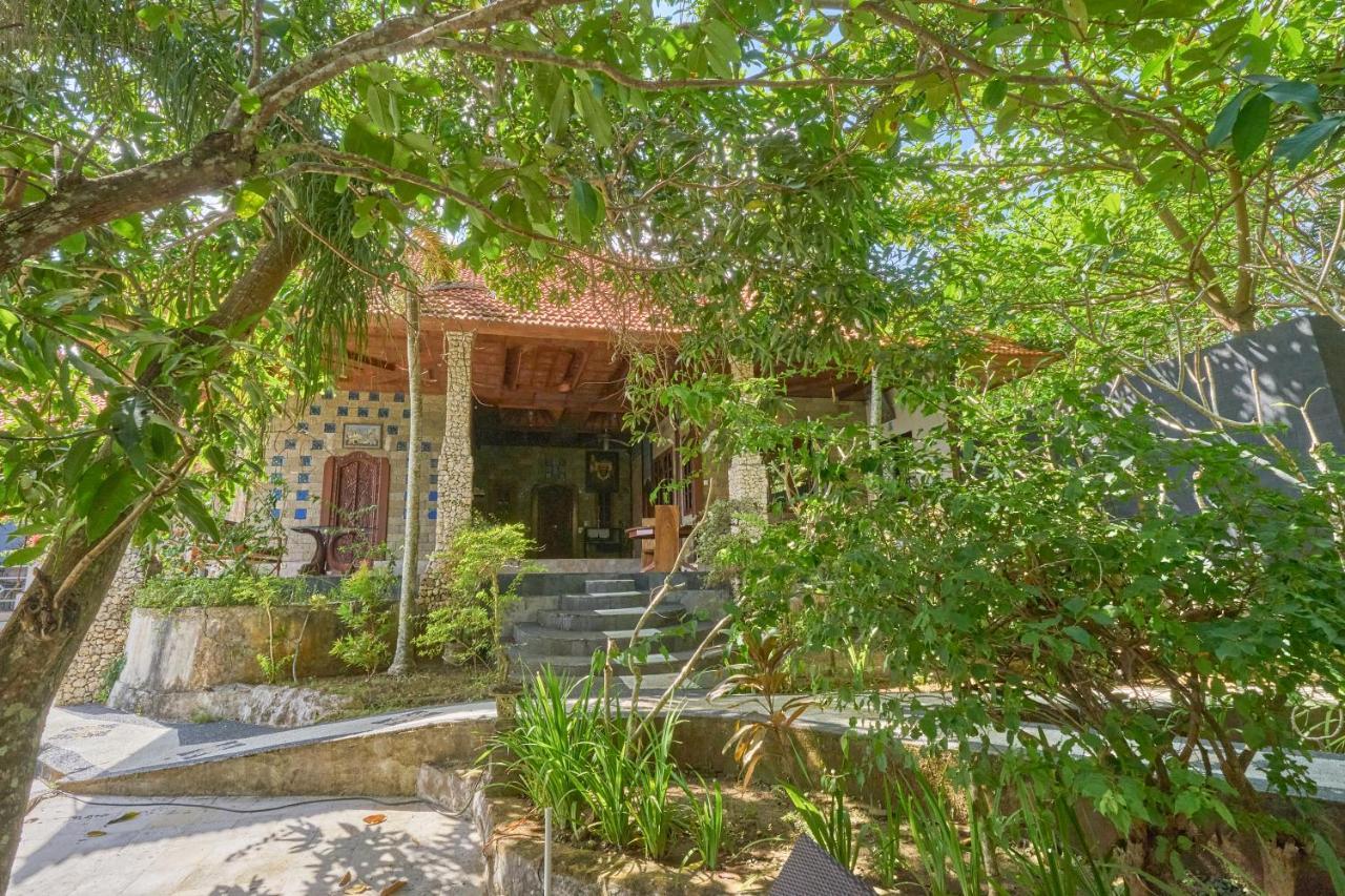 The Uluwatu Estate Hotel Pecatu  Exterior photo