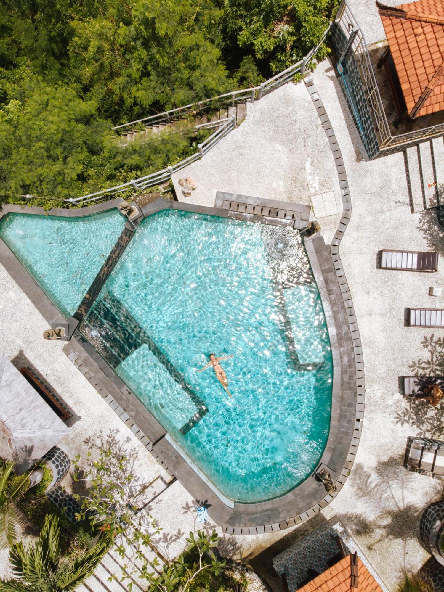 The Uluwatu Estate Hotel Pecatu  Exterior photo