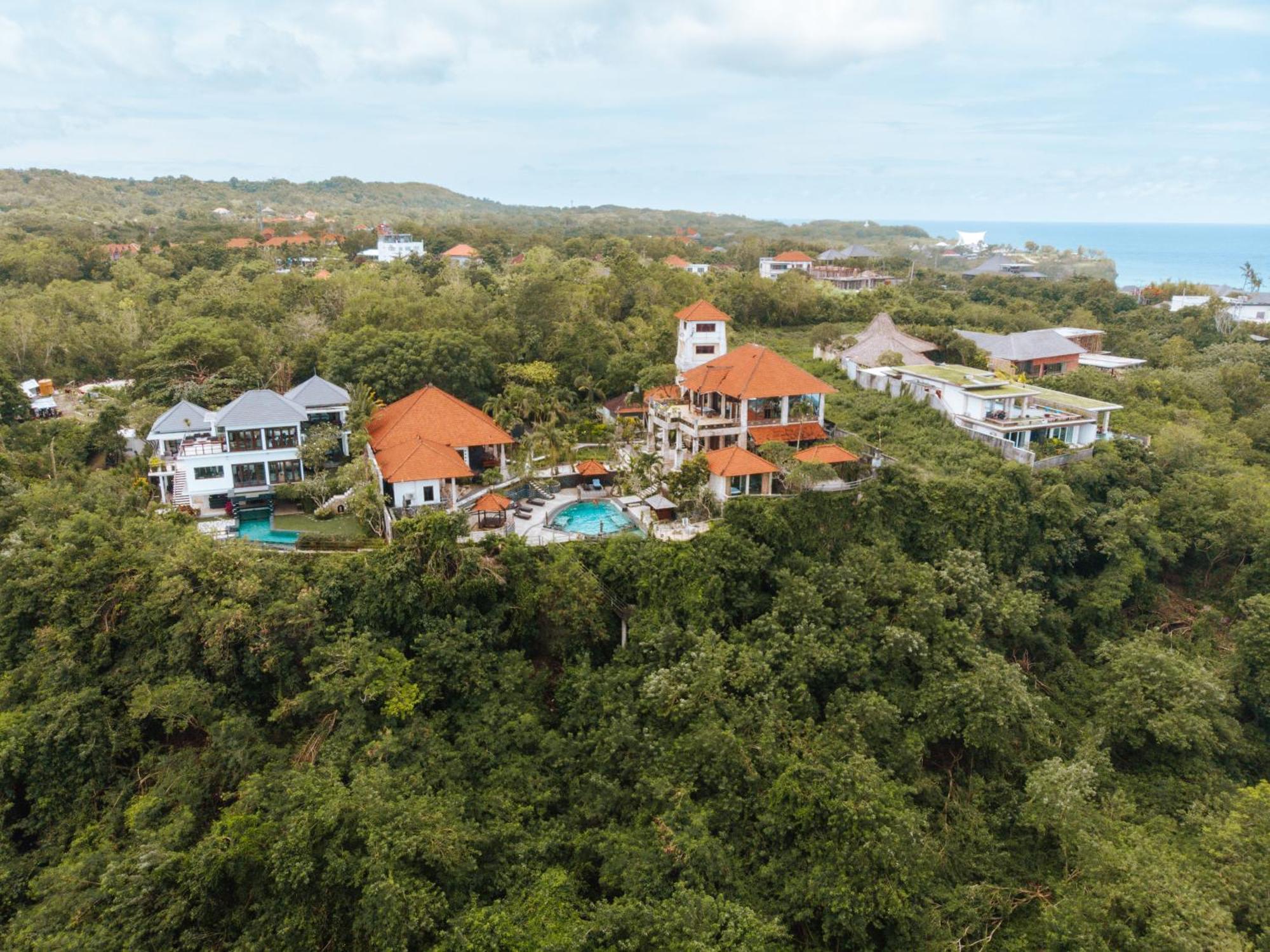 The Uluwatu Estate Hotel Pecatu  Exterior photo