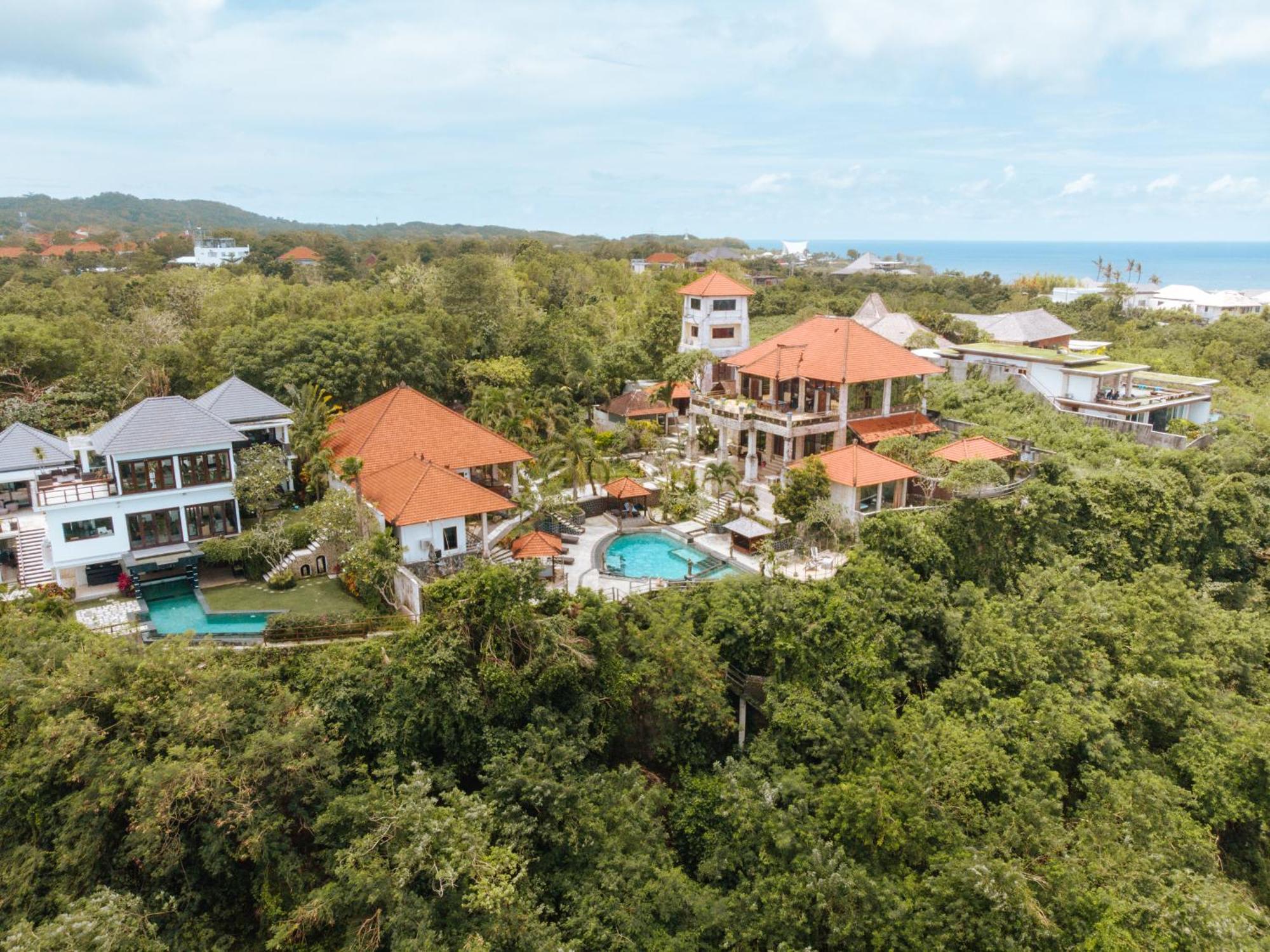 The Uluwatu Estate Hotel Pecatu  Exterior photo